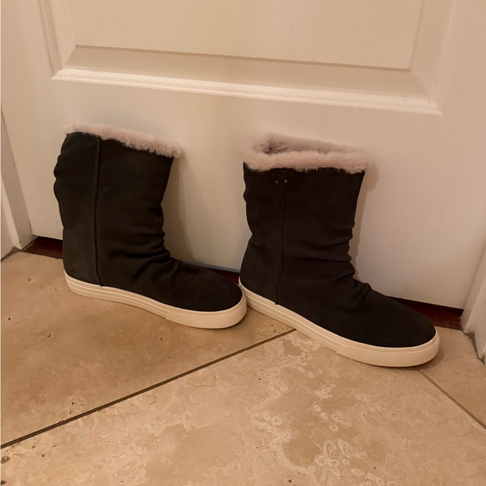 Women's Gray Suede Boots by Tao